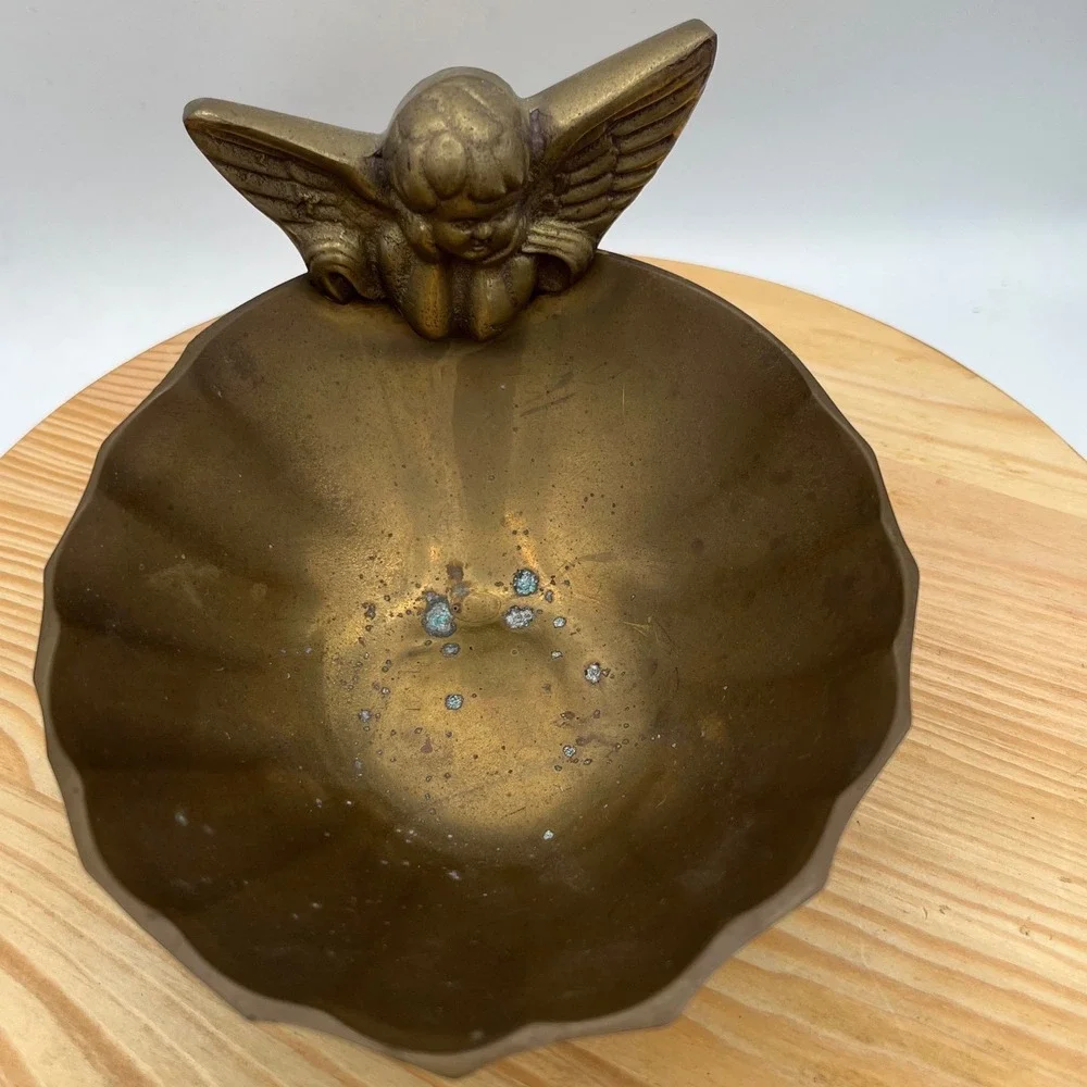 Vtg Solid Brass Cherub Angel Scalloped Trinket Bowl India   Hollywood Regency